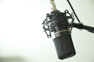 Picture of a microphone used in podcasting